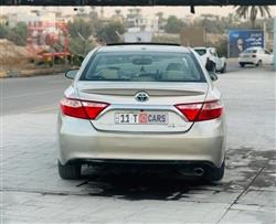 تۆیۆتا کامری